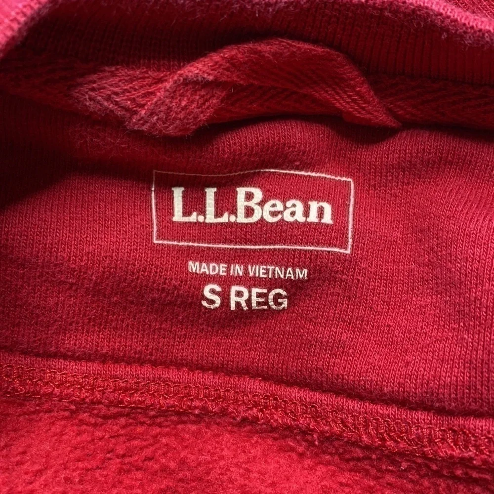 L.L. Bean Embroidered Red Crewneck Sweatshirt Size Small
